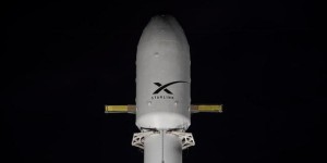 SpaceX第八批60颗卫星升空，其中一颗装了”遮阳伞”