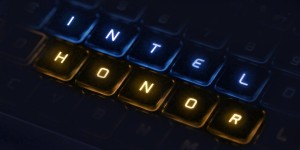 荣耀展示键盘灯效，表明首款游戏本将采用英特尔处理器