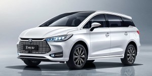 MPV 也搞性能，比亚迪夏百公里加速 4.9 秒