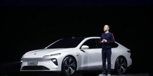 蔚来发布首款纯电轿车 ET7，叫板宝马 7 系
